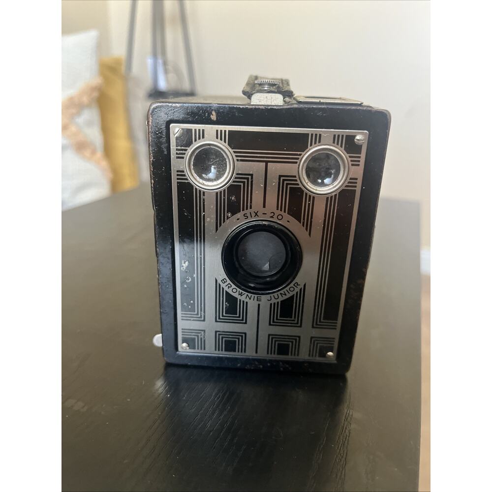 Vintage Kodak Brownie Junior Six-20 Jr 6-20 Film Camera Art Deco Box 1950's
